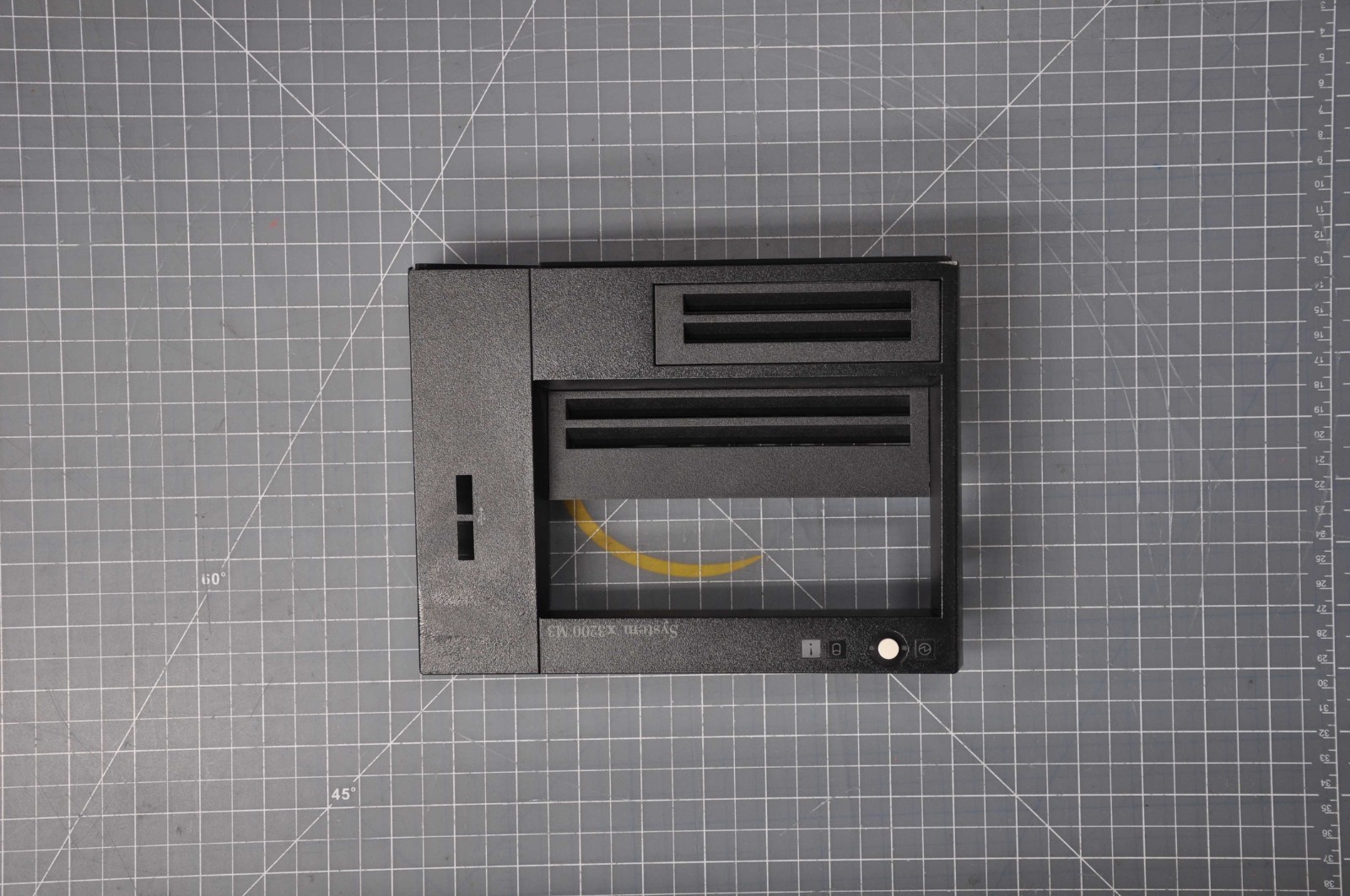 IBM FrontBezel Upp Grade A 49Y8453