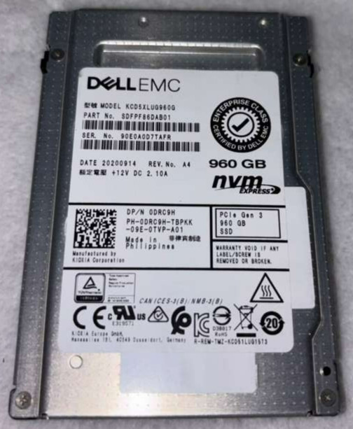 DELL 960GB NVMe PCI Express 2.5in SSD Gen3  KCD5XLUG960G 0DRC9H / Germany 26Hour