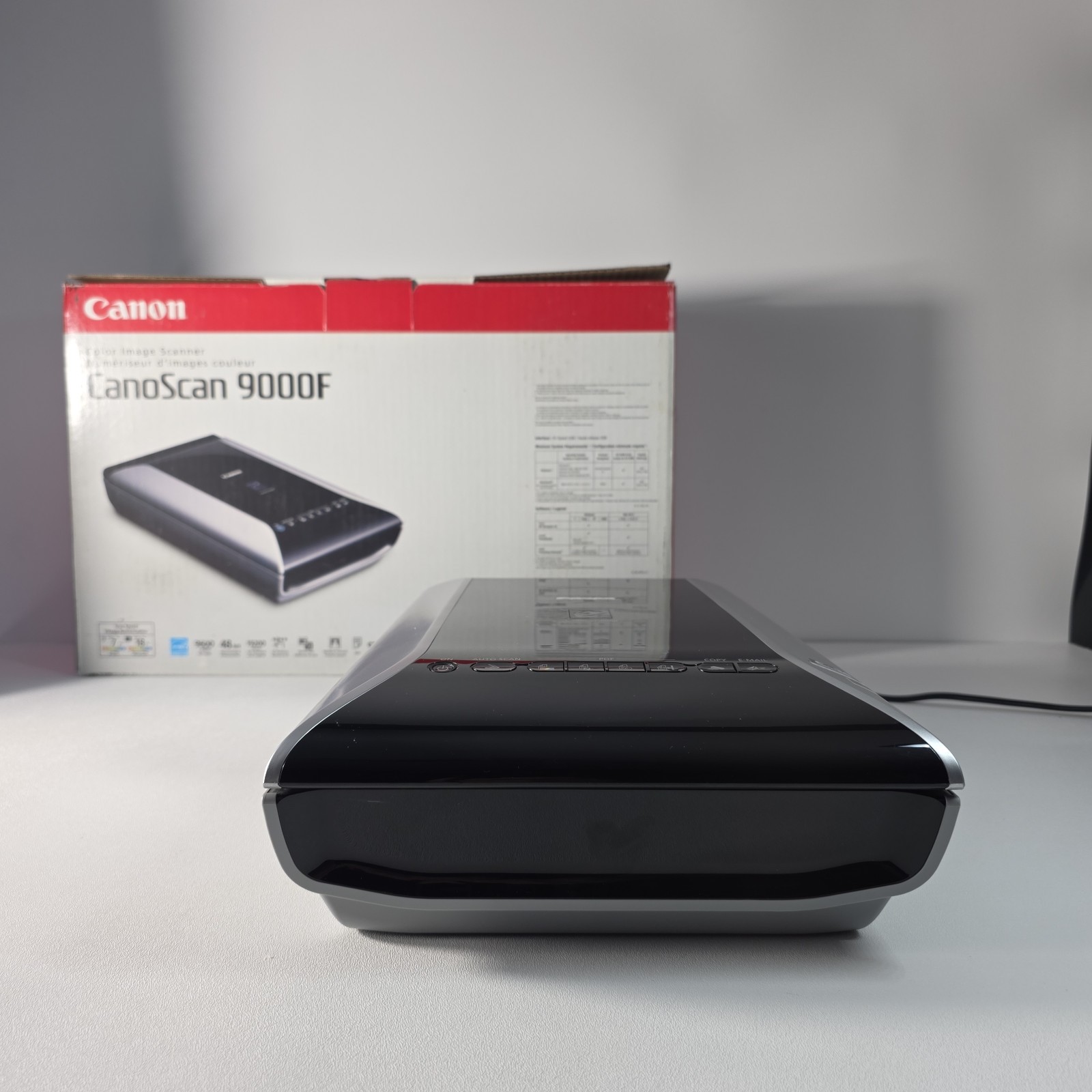 Canon CanoScan 9000F Flatbed Film Photo Scanner 9600dpi CCD 35mm 120 Tested