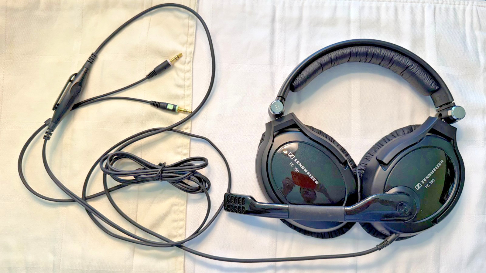 SENNHEISER PC 350 stereo pc gaming headset. BLACK.