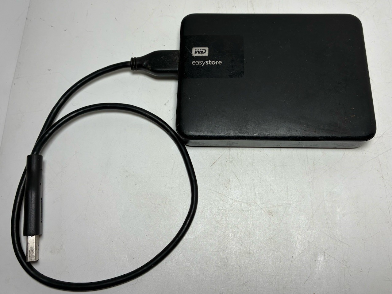 WD easystore 4TB Portable External HDD USB Micro USB Black WDBKUZ0040BBK-UA