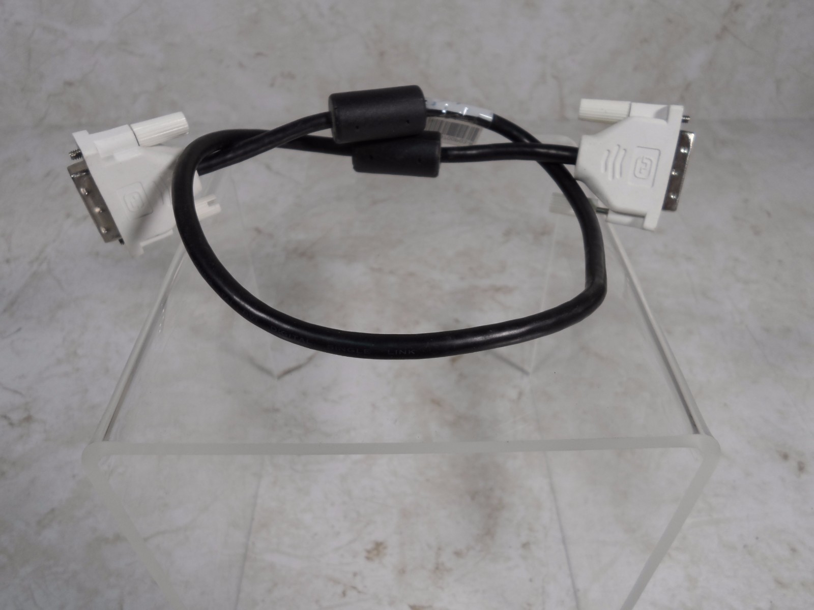 Dell M-M DVI-D 18 Pin Short Video Cable 2FT 6715009700P03  USFF