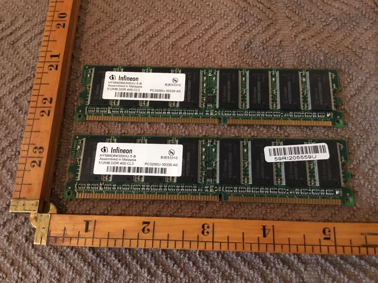 TWO INFINEON 512MB DDR 400 CL3 Pc3200U 30330-A0 HS64DR64300HU-5B