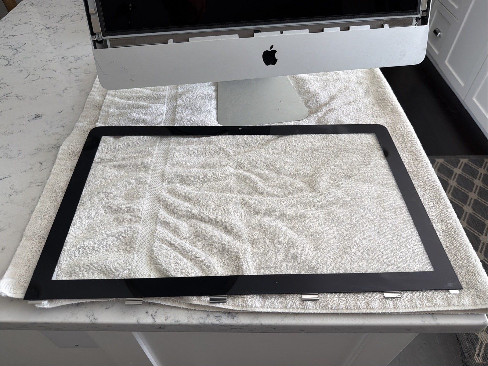 Apple iMac A1311 21.5" Display Front Glass Screen Panel