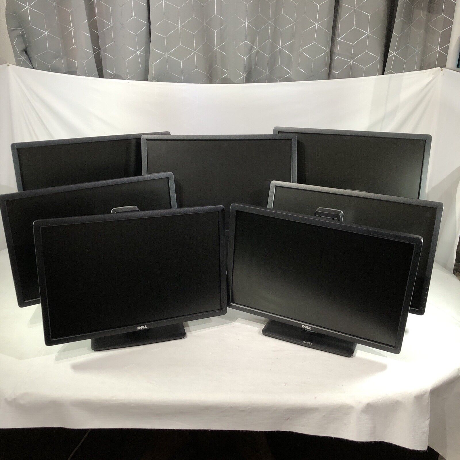 [LOT of 7] Dell P2213 LCD Monitor, Office/Desktop, W/ Stands, TESTED and working