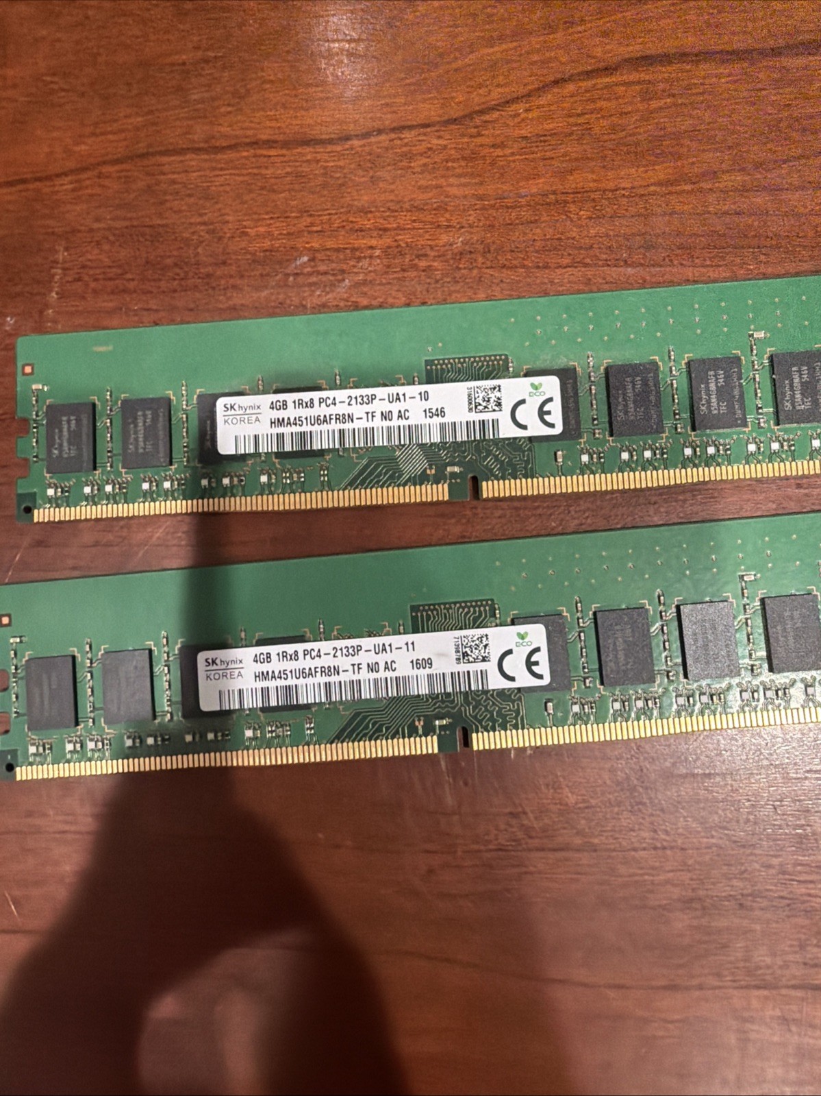 SK hynix HMA451U6AFR8N-TF 4GB (1 x 4GB) PC4-17000 (DDR4-2133) Memory