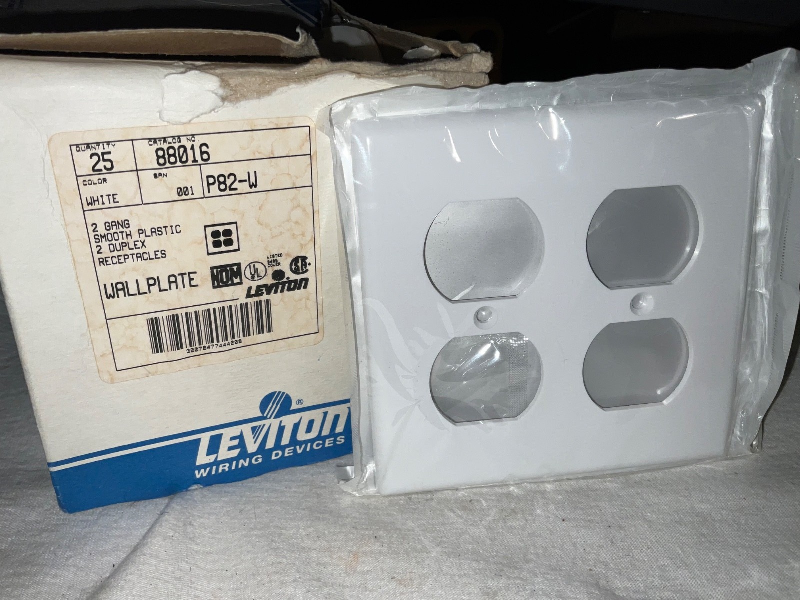 19 Leviton 88016 White 2-Gang Duplex Outlet PLASTIC Wallplates P82-W RECEPTACLE