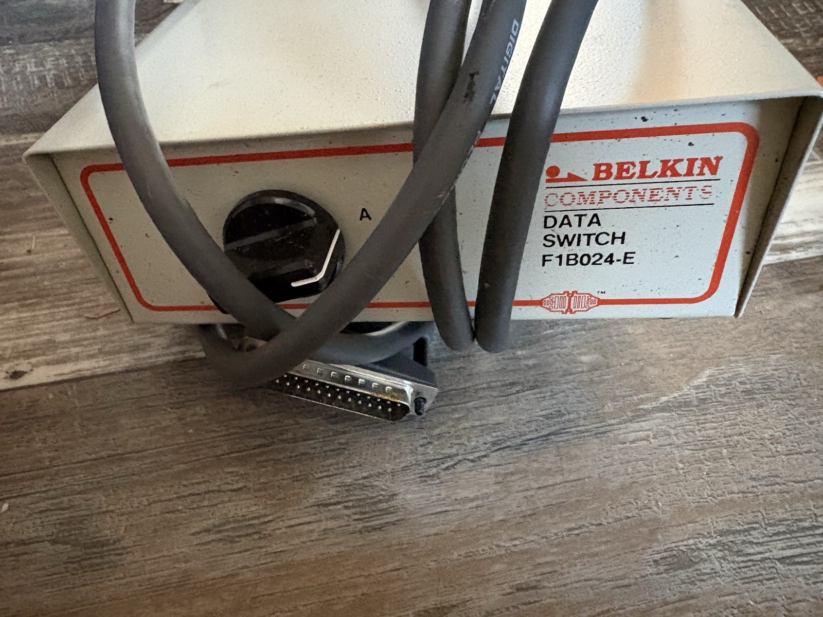 Vintage Belkin Components Data Switch F1B024-E A/B Parallel Serial Printer