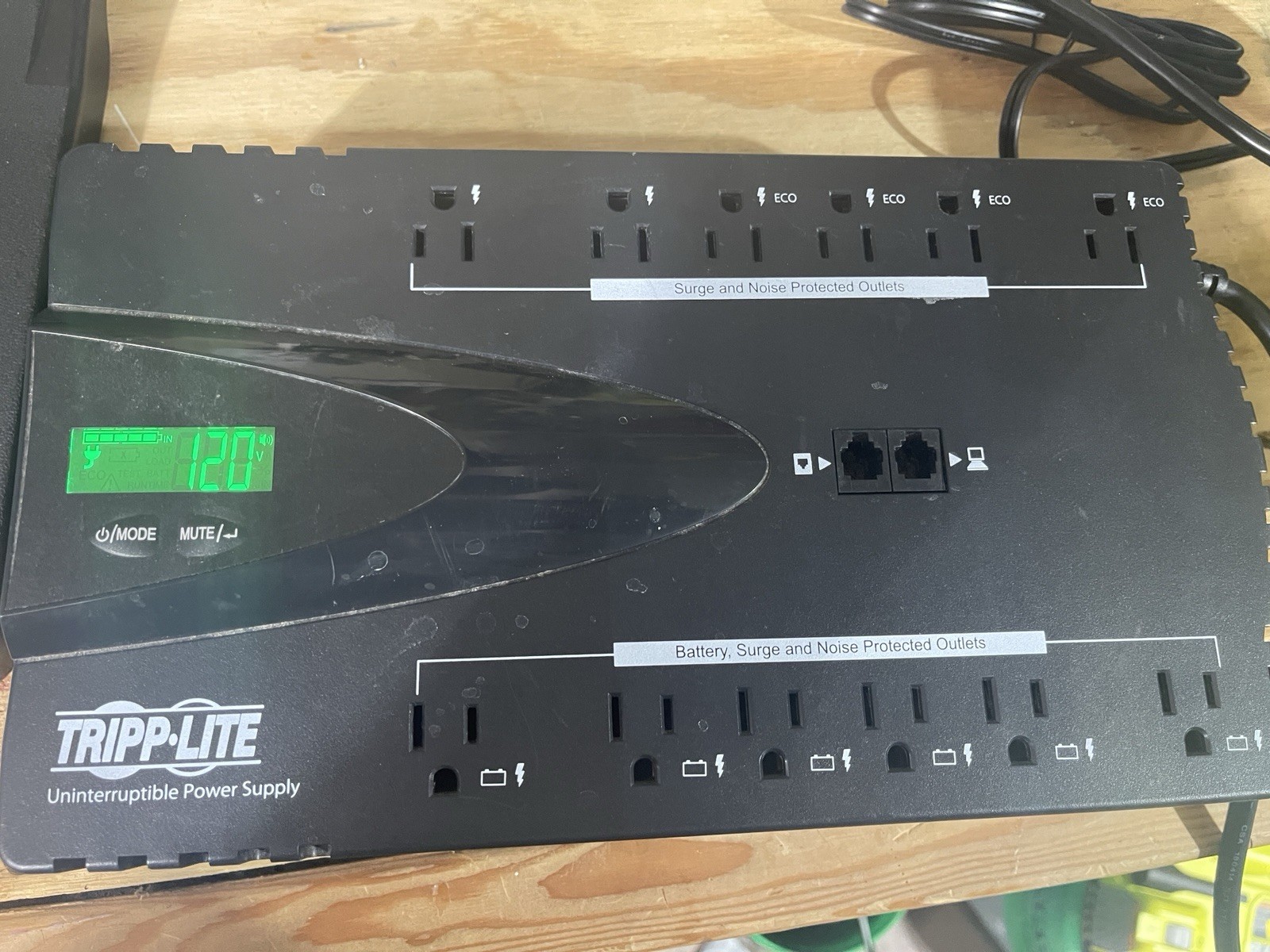 Tripp Lite ECO850LCD 850VA 425W 120V 12-Outlet UPS Output Tester Works