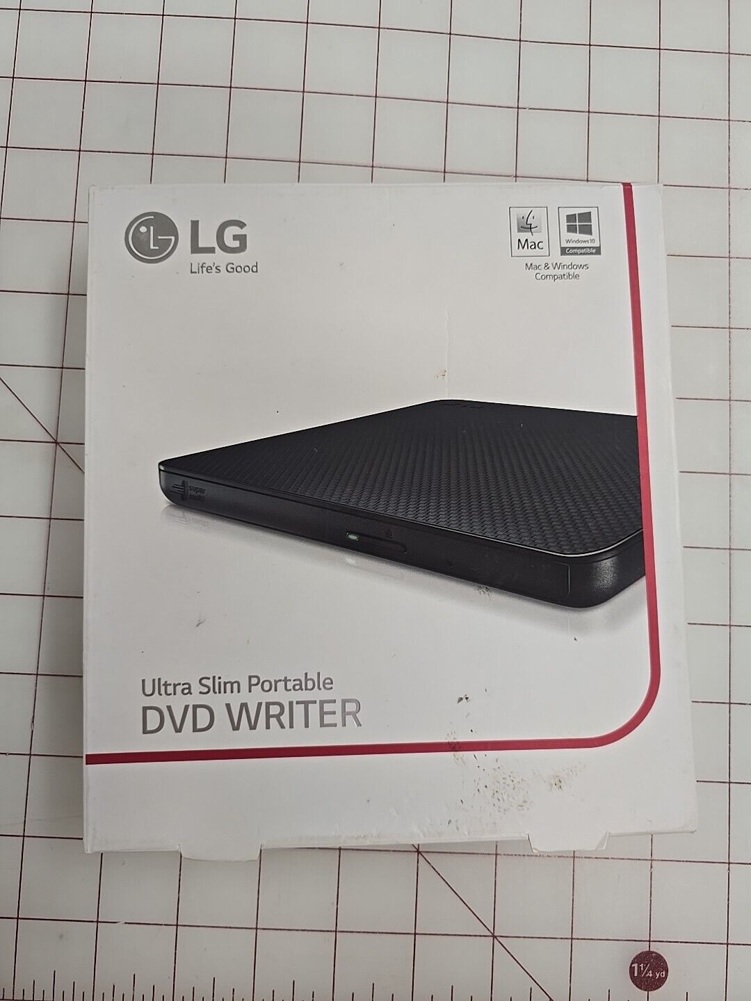 LG Ultra Slim USB Portable DVD Writer for Windows / Mac SP80NB60 - NEW