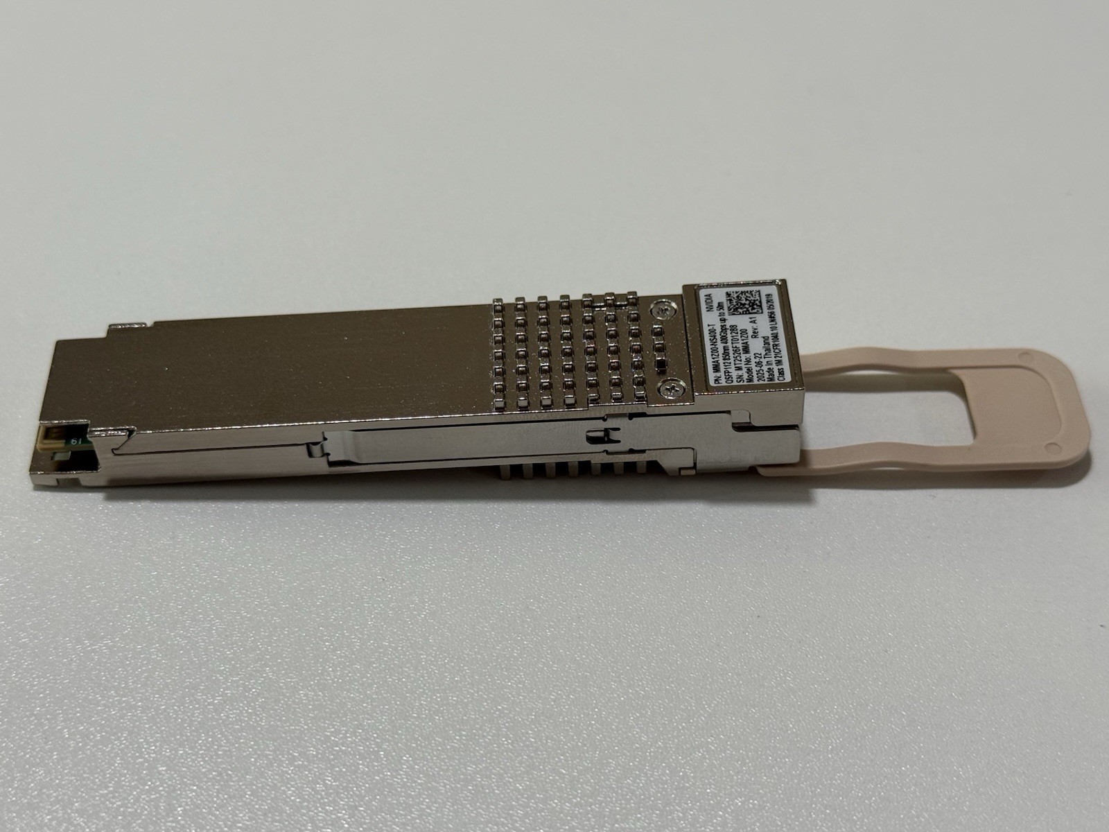 OPEN BOX NVIDIA MMA1Z00-NS400-T  400Gbps Up To 50m QSFP