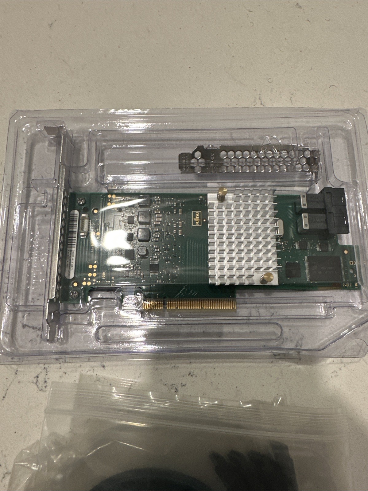 Fujitsu PRID D3327-A13 12G PCIe x8 SAS Raid Low Profile W3792-S4 P/N:A3C40174125