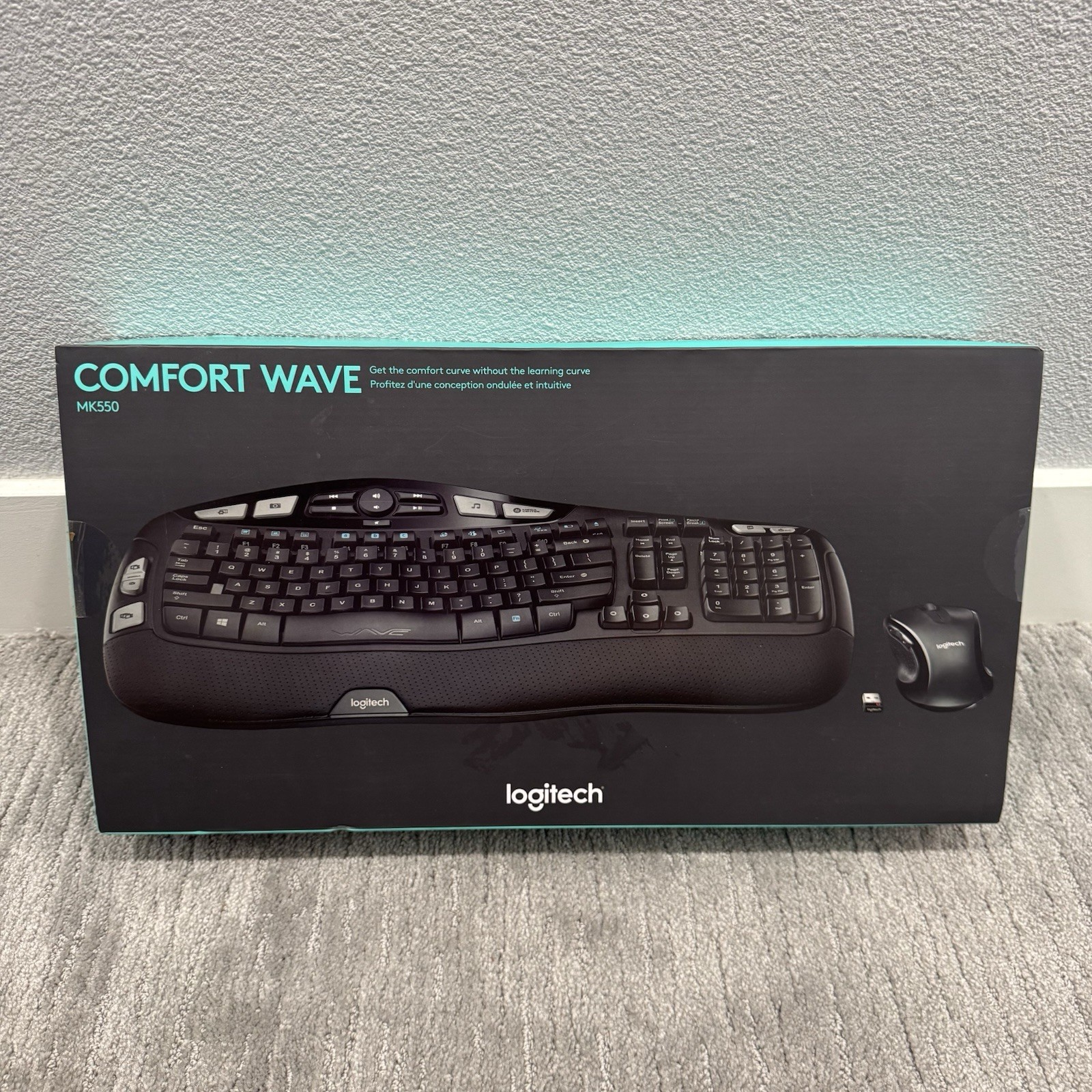 New Logitech MK550 Comfort Wave Keyboard and Mouse Wireless - Unopened / Sealed