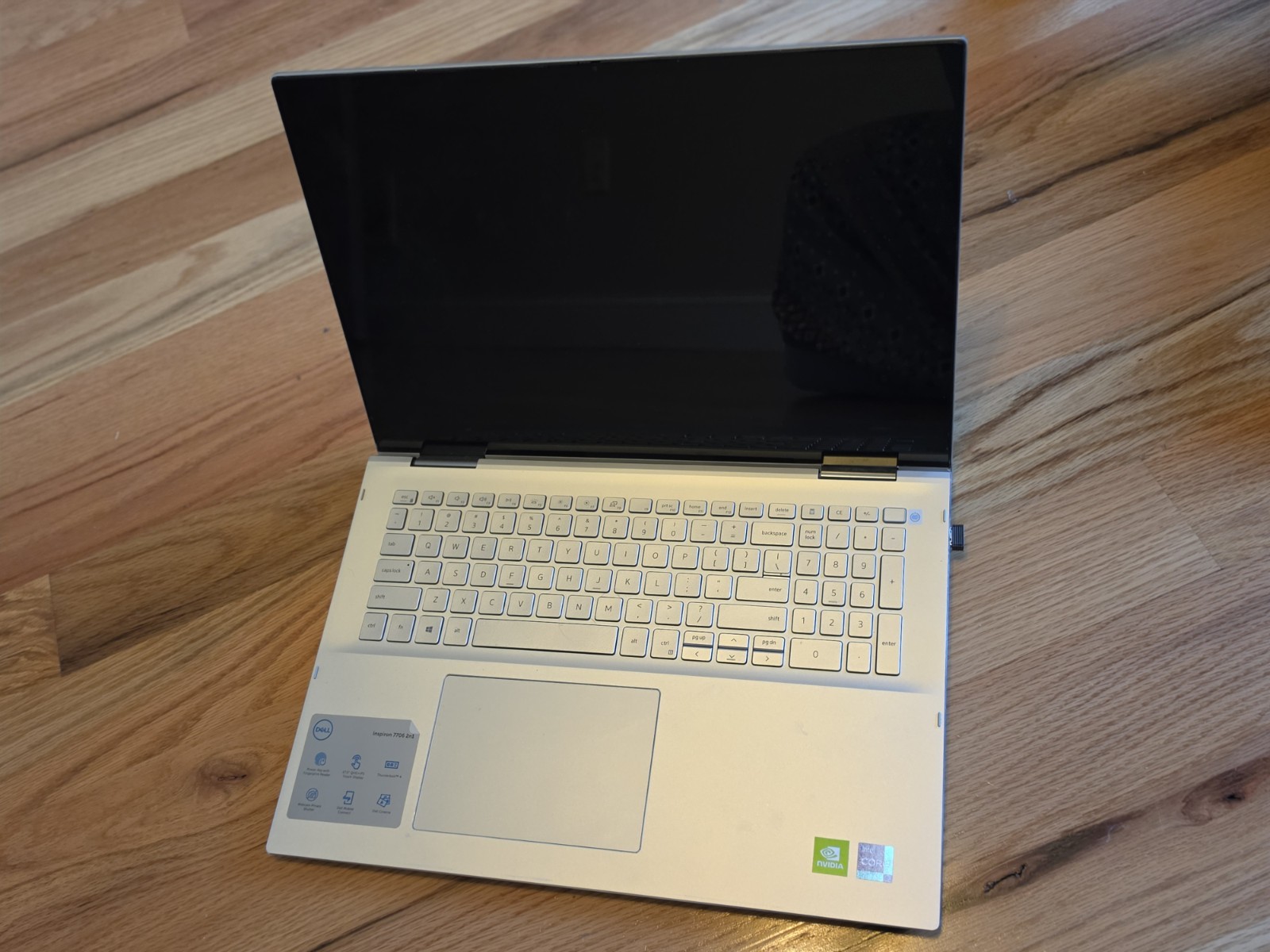 Dell Inspiron 7706 2-in-1 17-inch QHD+ Touch i7-1165G7 16GB 512GB MX350