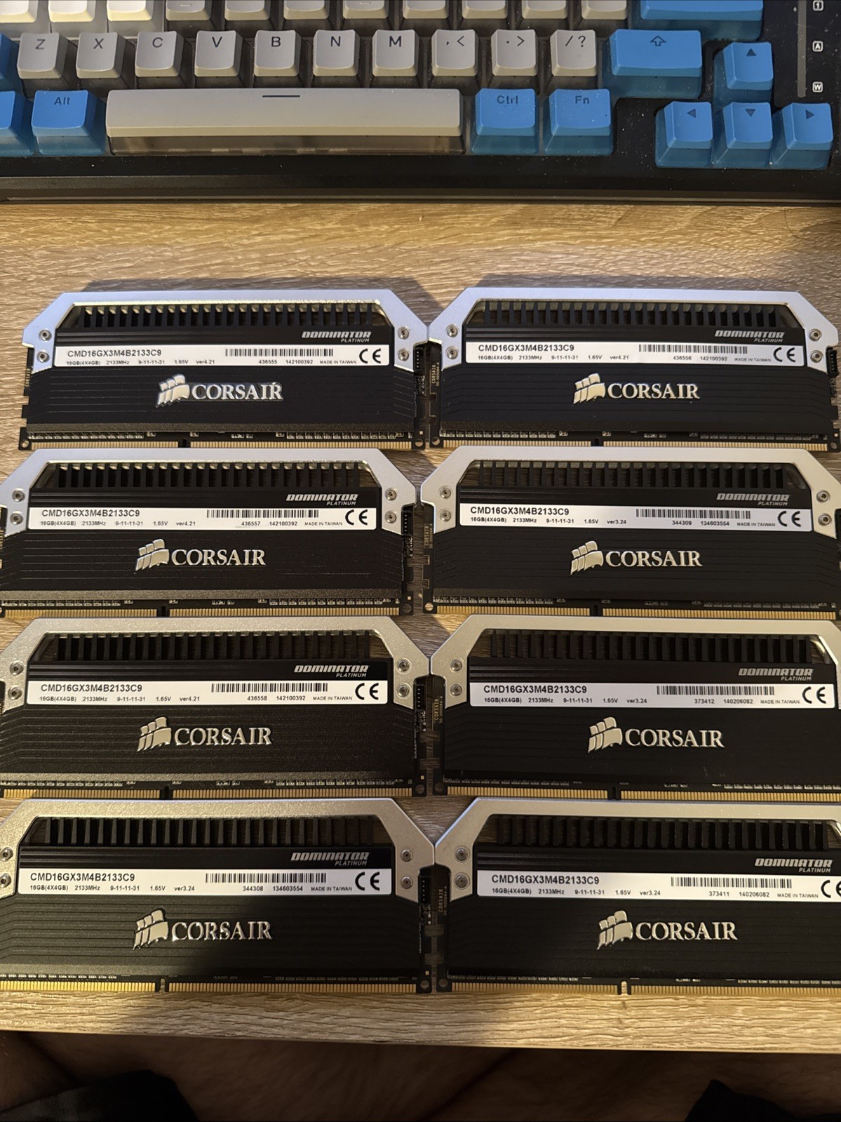 Corsair Dominator Platinum 32GB 8x4GB DDR3-2133 C9 Desktop RAM CMD16GX3M4B2133C9