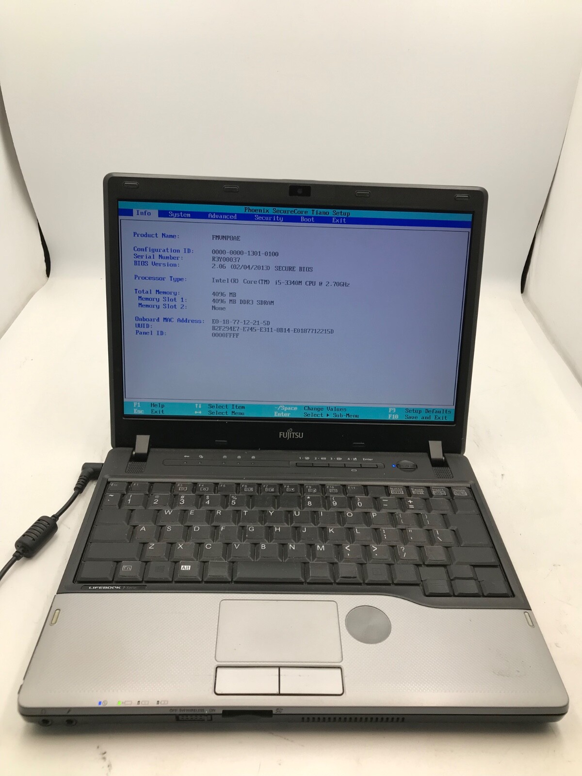 Fujitsu LifeBook P772 12.1" Intel Core i5-3340M 2.7GHz NO RAM NO HDD -MZ