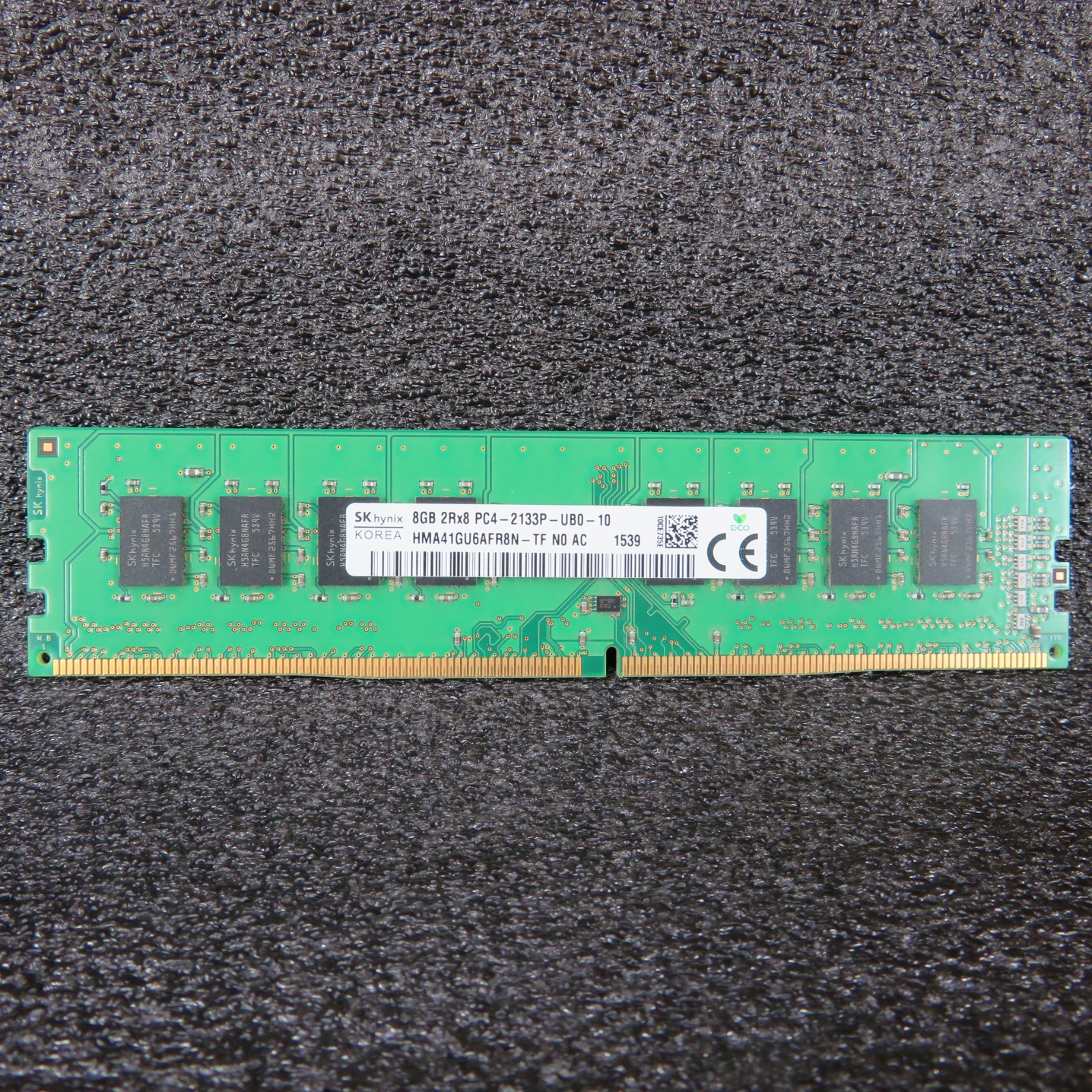 SK hynix 8GB DIMM / DDR4 SDRAM / PC4-17000 / 2133 MHz / 288 PIN / 10 Timing
