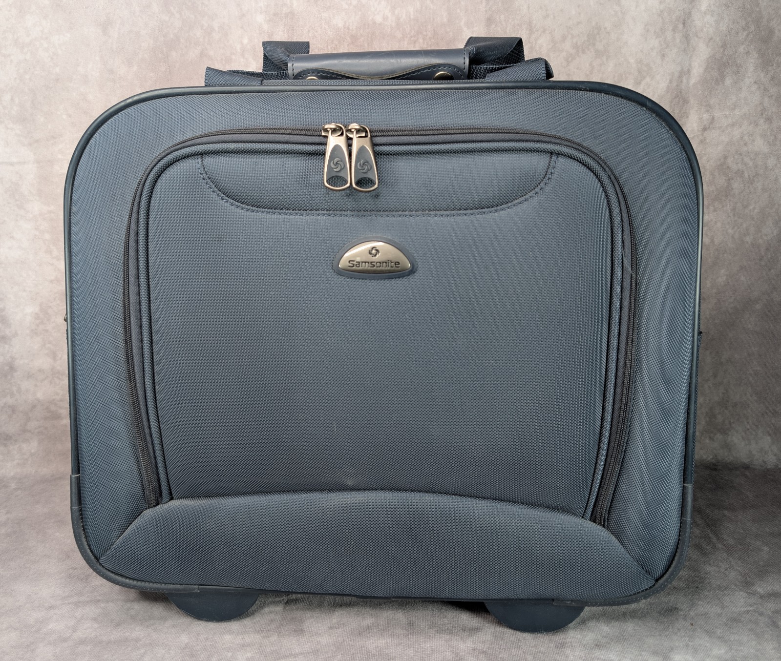 Samsonite 381 Silhouette 8 Wheeled Business Case