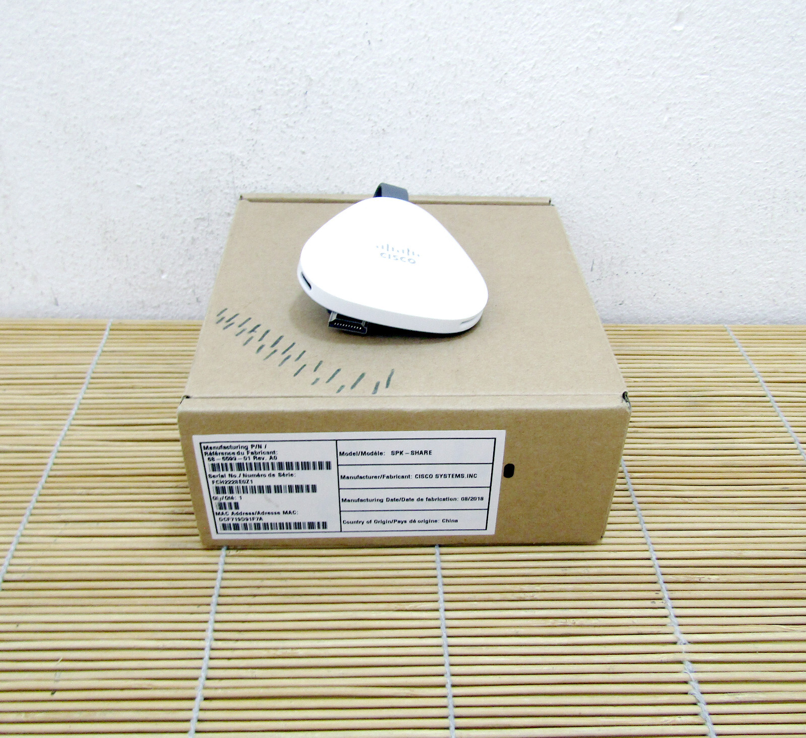 New Cisco SPK-SHARE-K9 Webex Share Wireless Screen Sharing Adapter New Open Box
