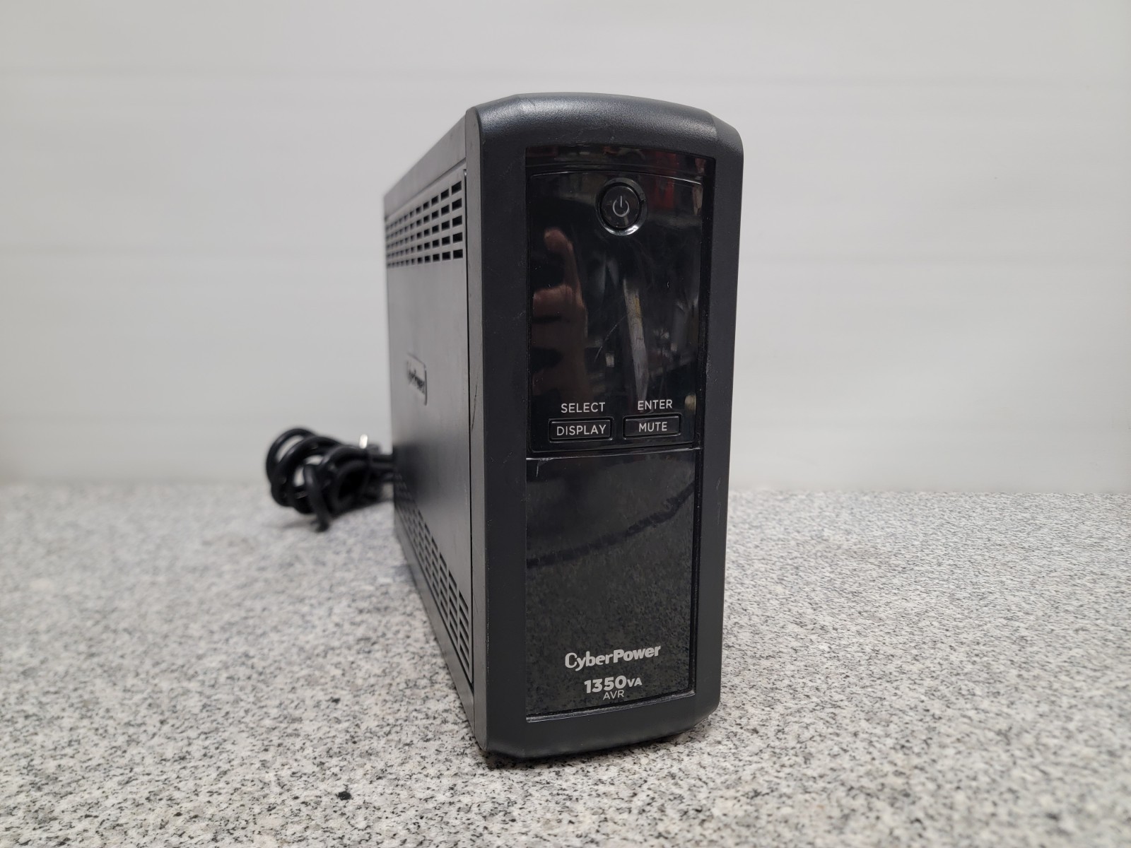 CyberPower CP900AVRa 1350va Battery Backup LCD