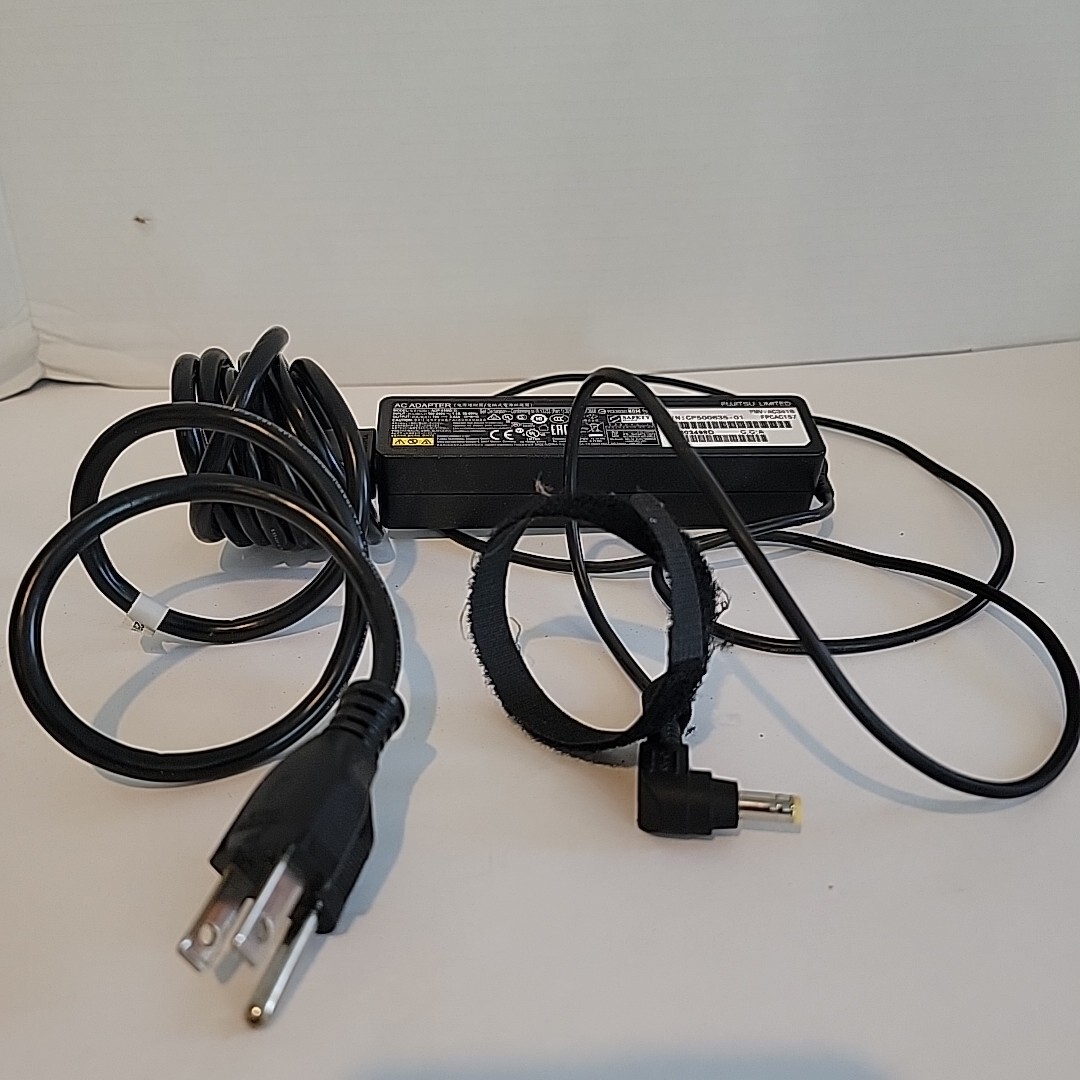 OEM Fujitsu T726 Laptop AC Power Adapter CP742956-01 CP500635-01 CP531976-01