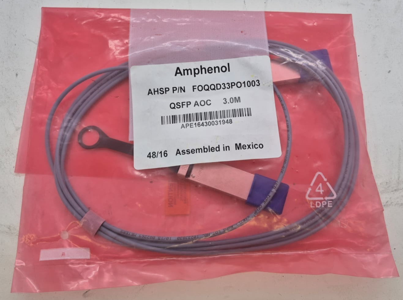 Sealed Amphenol FOQQD33PO1003 3 Meter QSFP28 to QSFP28 AOC