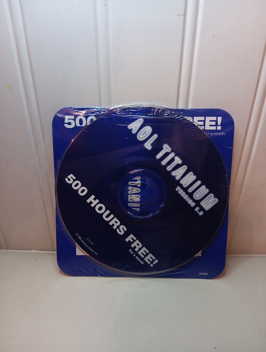 Vintage AOL Version 5.0 500 hours Titanium free- New Sealed AOL09