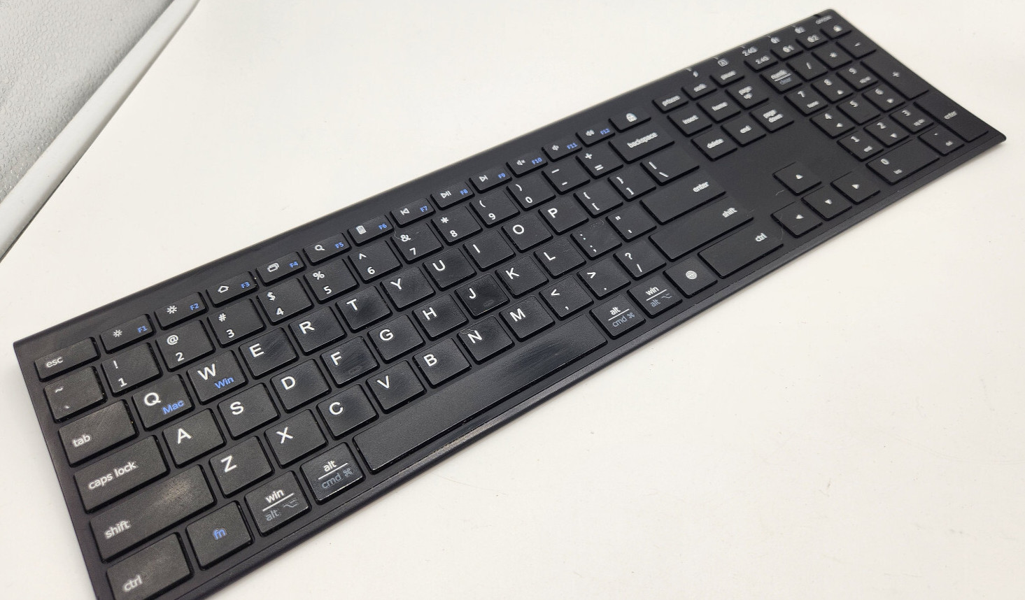 iClever DK03 Bluetooth Keyboard - 2.4G Wireless Keyboard Rechargeable Bluetooth 
