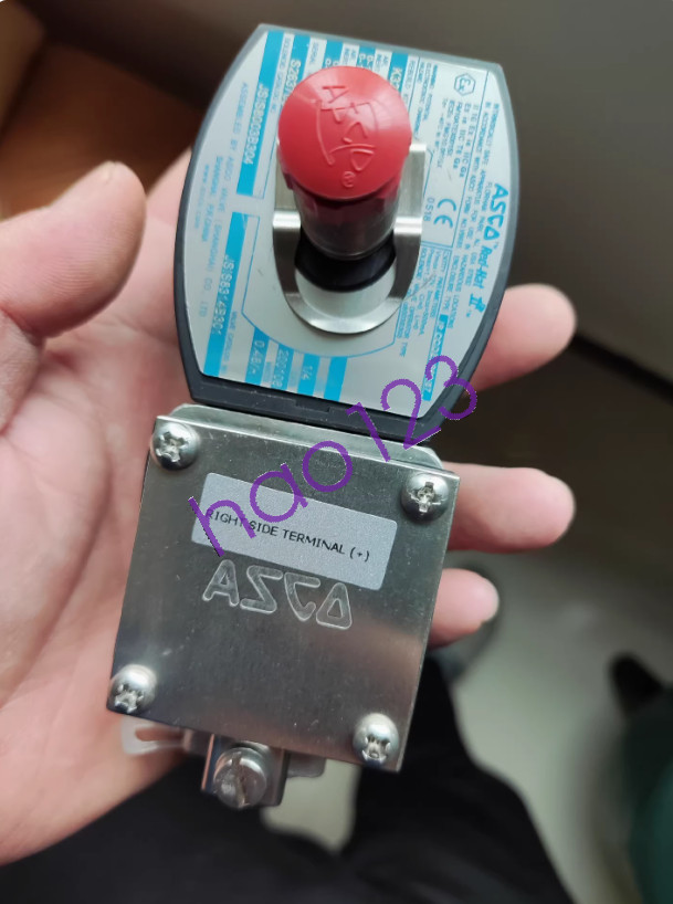 NEW two-position three-way solenoid valve JSIS8314B301 24VDC DHL/Fedex