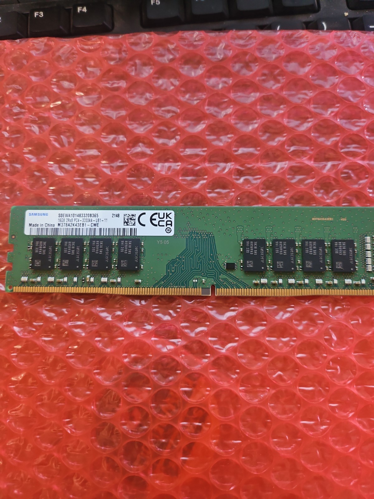 SAMSUNG 16GB (1x16GB) 2RX8 PC4-3200AA DDR4 SERVER MEMORY M393A2K43EB1-CWE