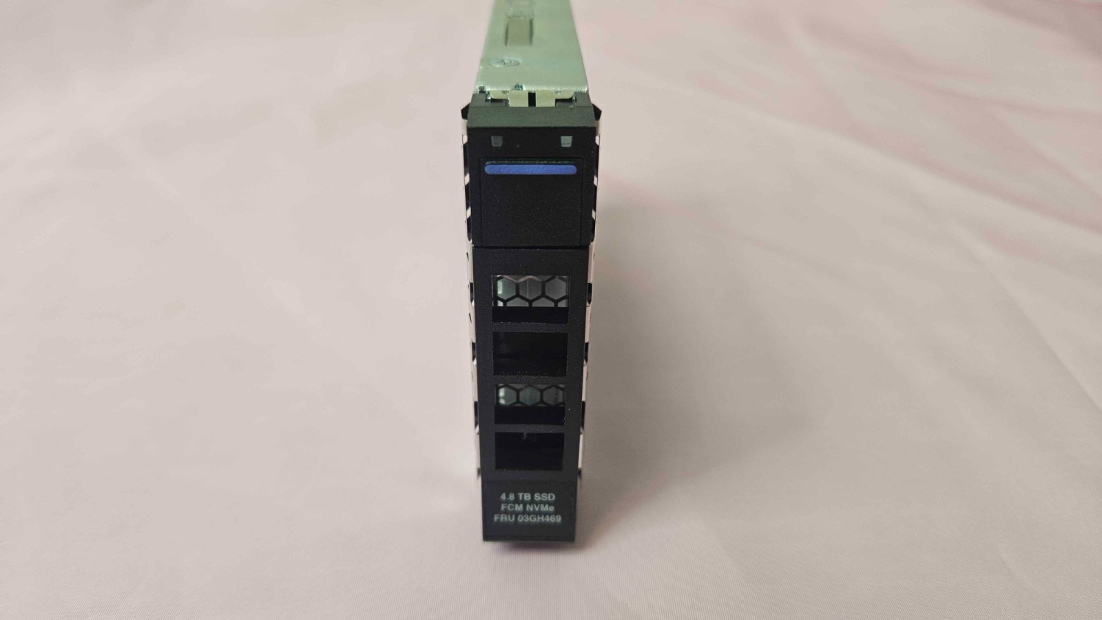 IBM 03GH469 2078 AES5 2076 ADS5 9848 AHS5 4.8 TB NVMe FlashCore Module (FCM)