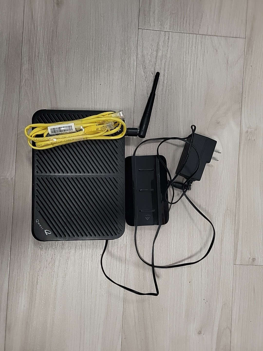 ZYXEL Qwest CenuryLink PK5000Z - ADSL2+, 2.4GHz b/g, Wireless 802.11 b/g/n Modem