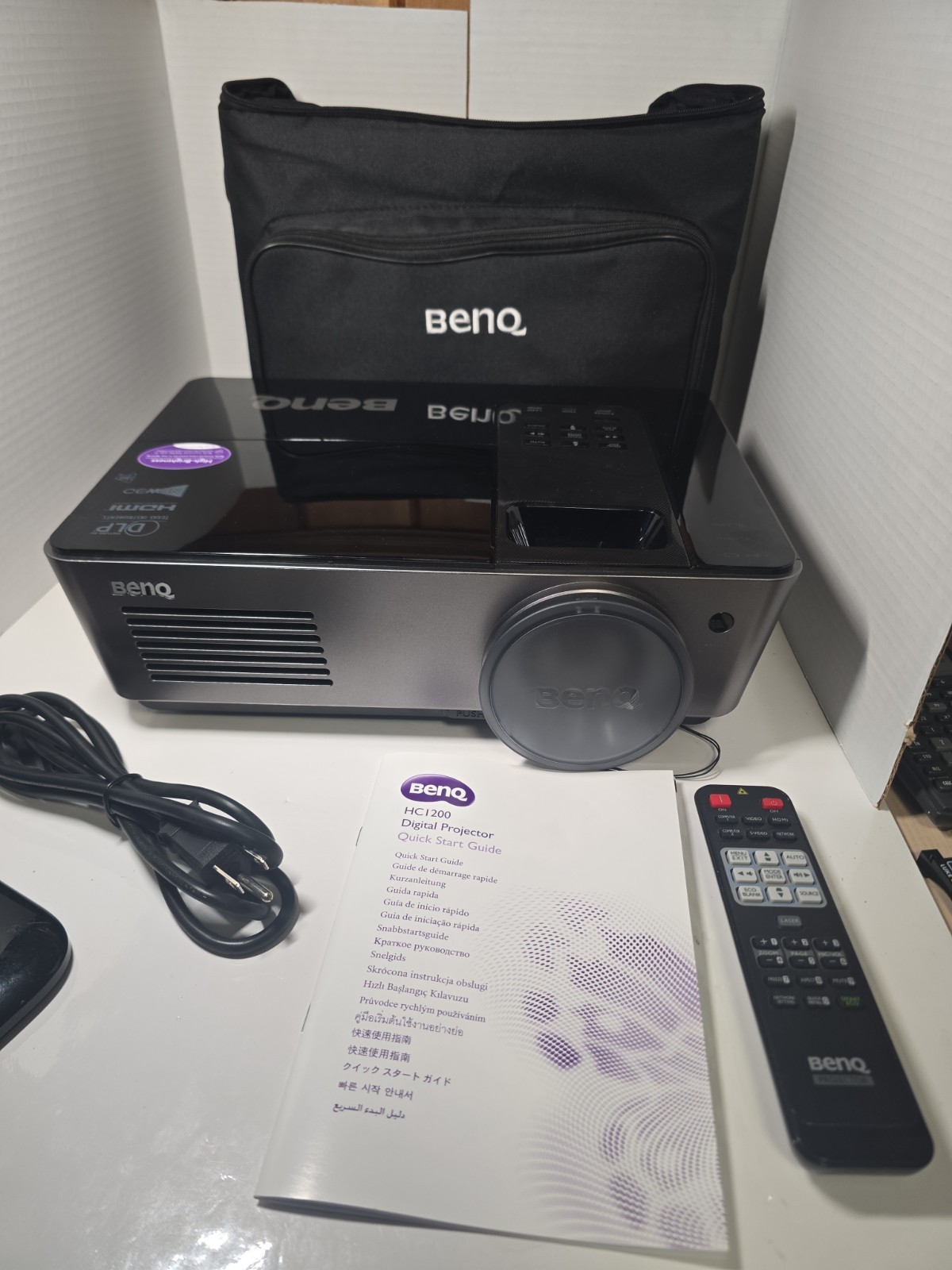 BenQ MH740 Home Cinema Projector DLP -Fully Tested 984 LAMP HOURS. WITH REMOTE 