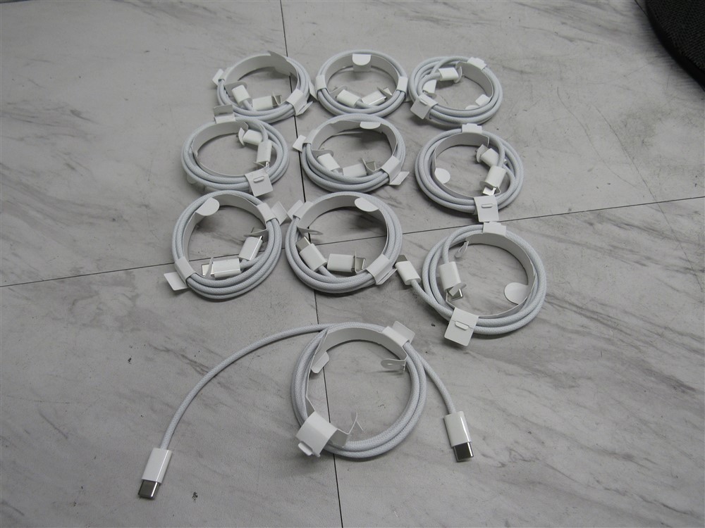 LOT OF 10 -NEW - White OEM ORIGINAL Apple 60W USB-C Charge Cables 1m A2795 