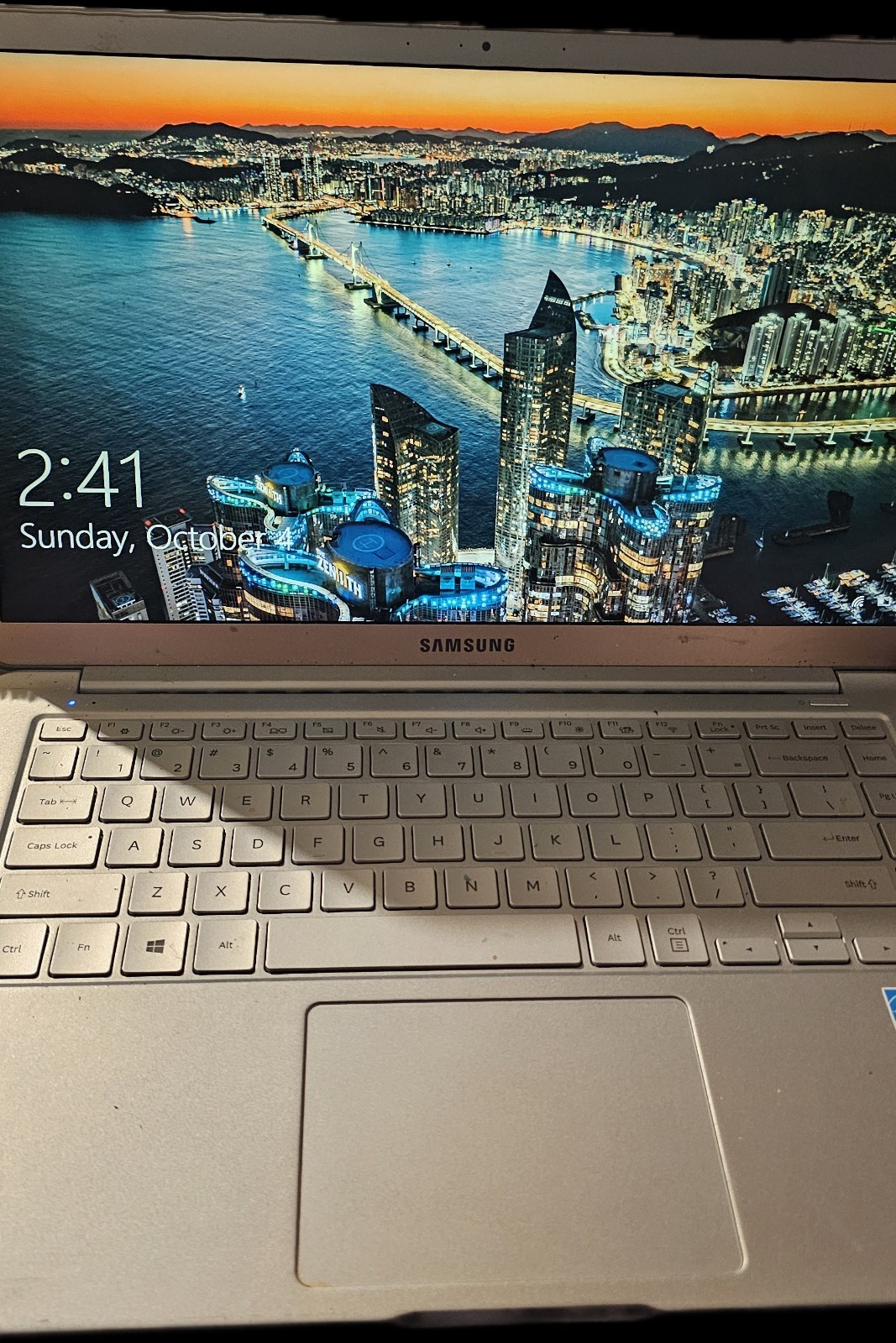 Samsung Notebook 9 15" NP900X5N i7-7500U 8GB 256GB SSD Win10 Light Titan