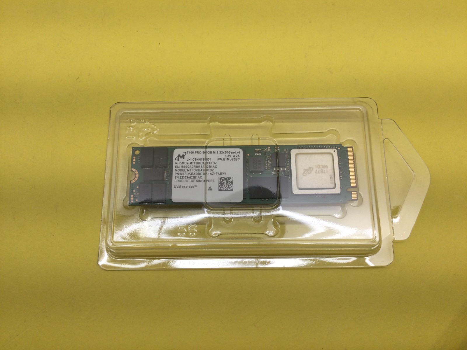 Micron 7400 PRO 960GB PCIe Gen4 NVMe M.2 2280 SSD MTFDKBA960TDZ New