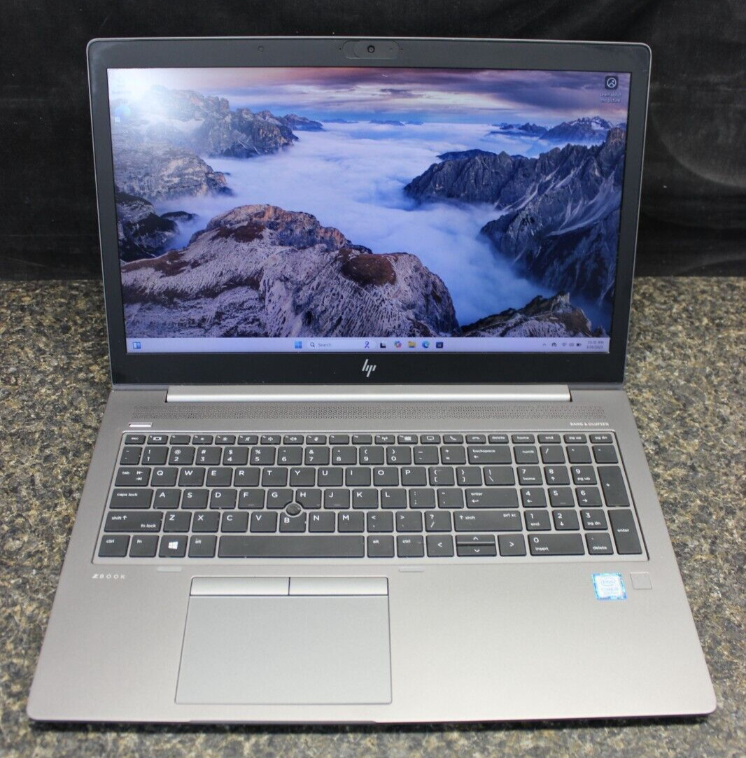 HP ZBook 15UG6 I5-8265U 128GB NvME 16GB DDR4 **NO OS