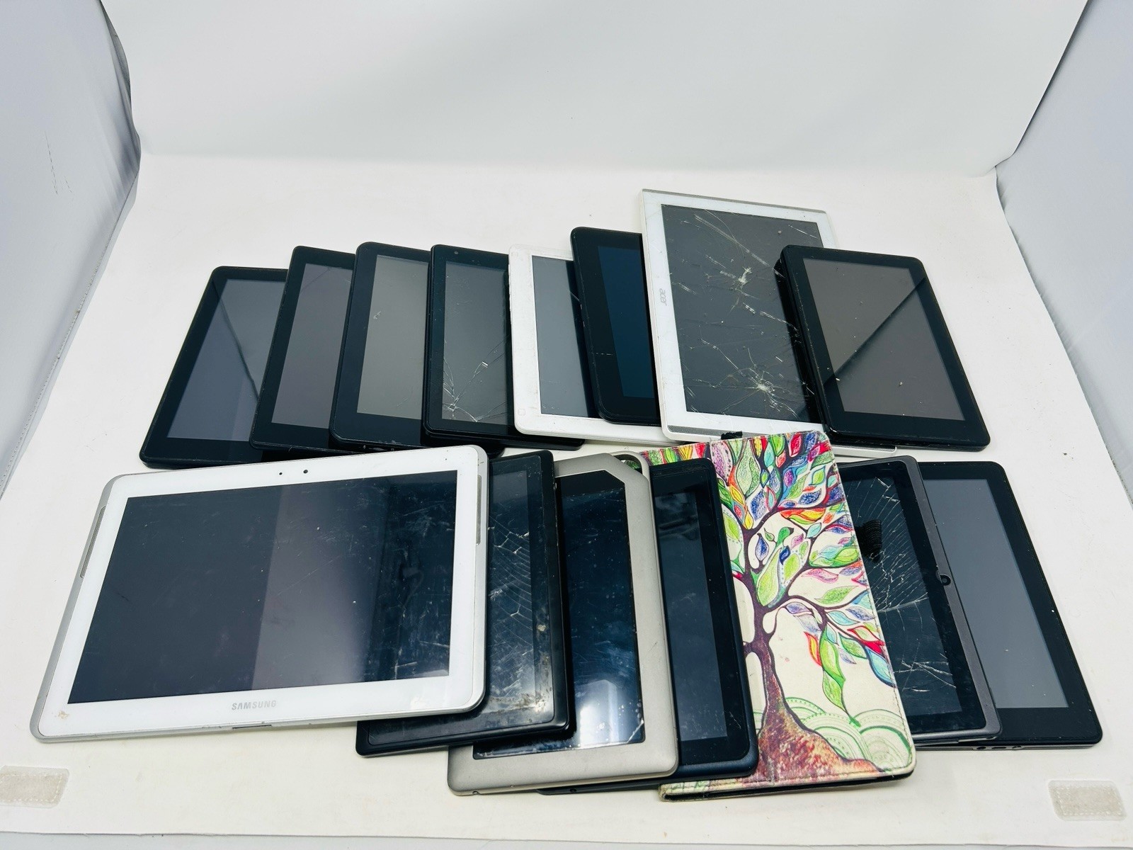Mixed Tablet Lot of 14 Samsung Amazon Acer & More For Parts B24