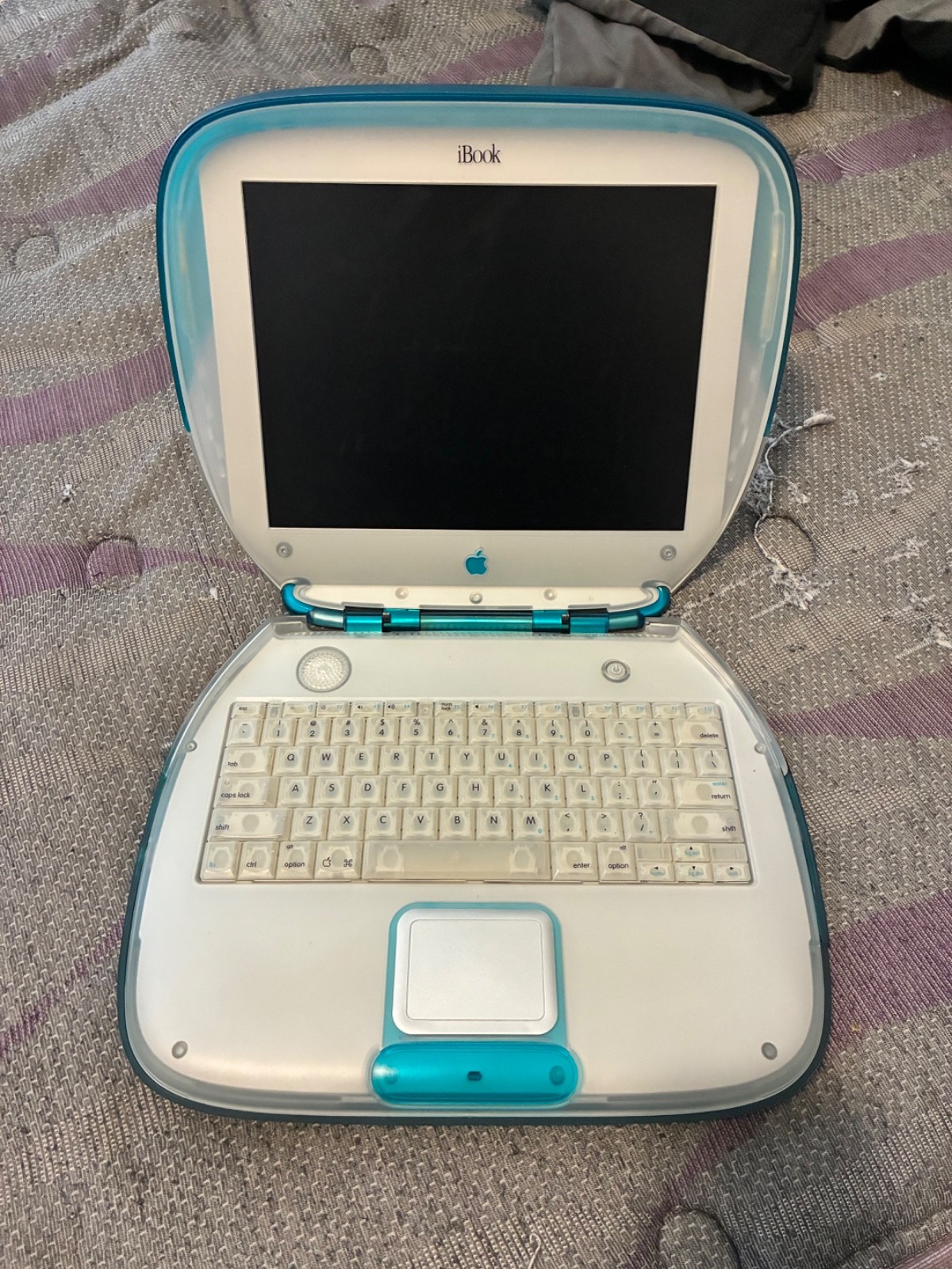 Apple iBook G3 Clamshell M2453 Blue/Turquoise — UNTESTED — AS-IS (retro tech)