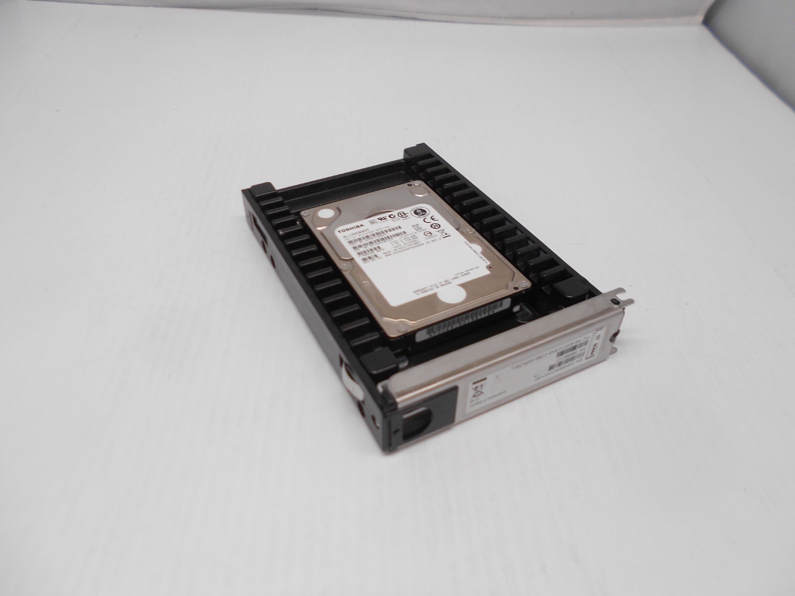 900gb 10K SAS  drive for a Dell EqualLogic PS6510X SAN. in tray