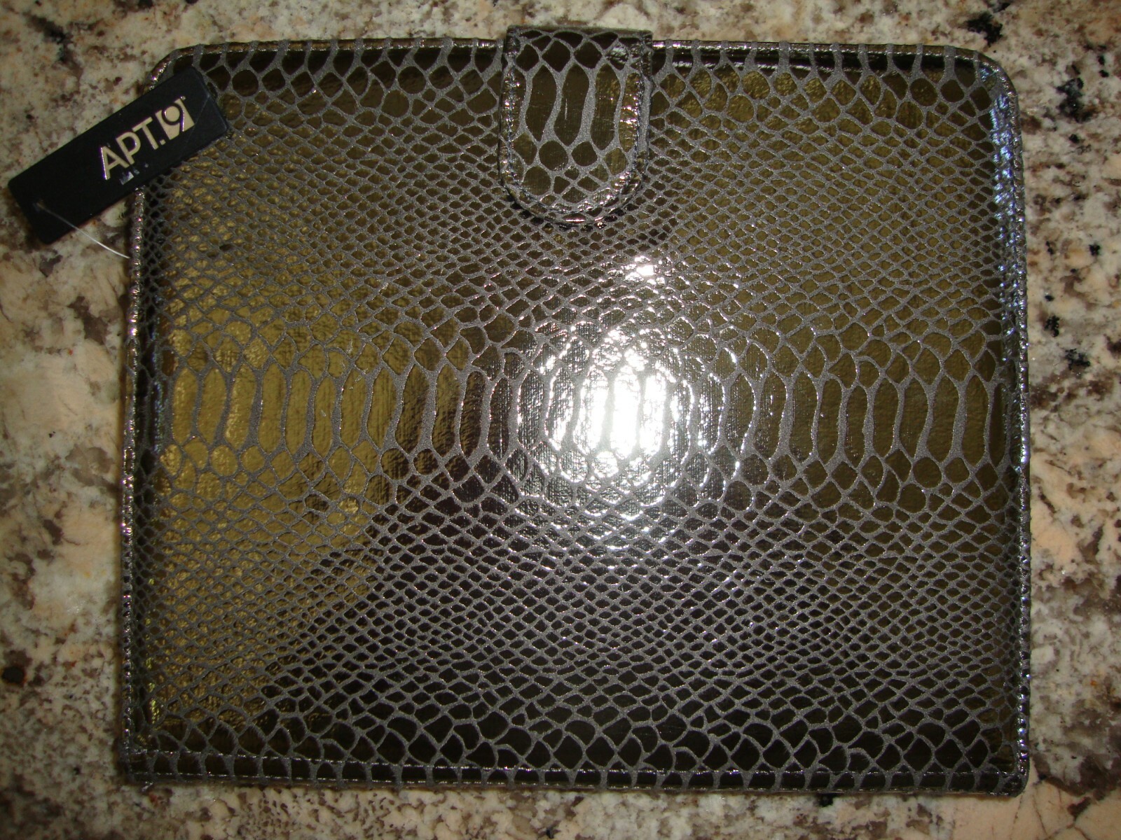 New APT.9 EReader Tablet Cover Case Snake Print Pewter/ 0verstock Clearance Sale