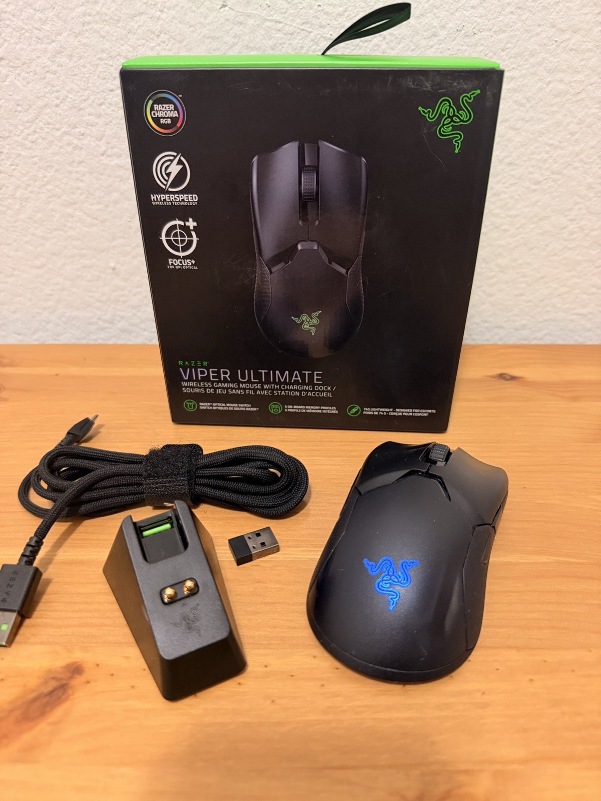 Razer Viper Ultimate Wireless Gaming Mouse w/ Charging Dock Dongle Box Black