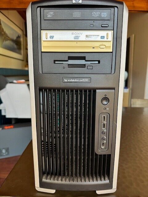HP Workstation xw8200 - Full configuration, Great condition