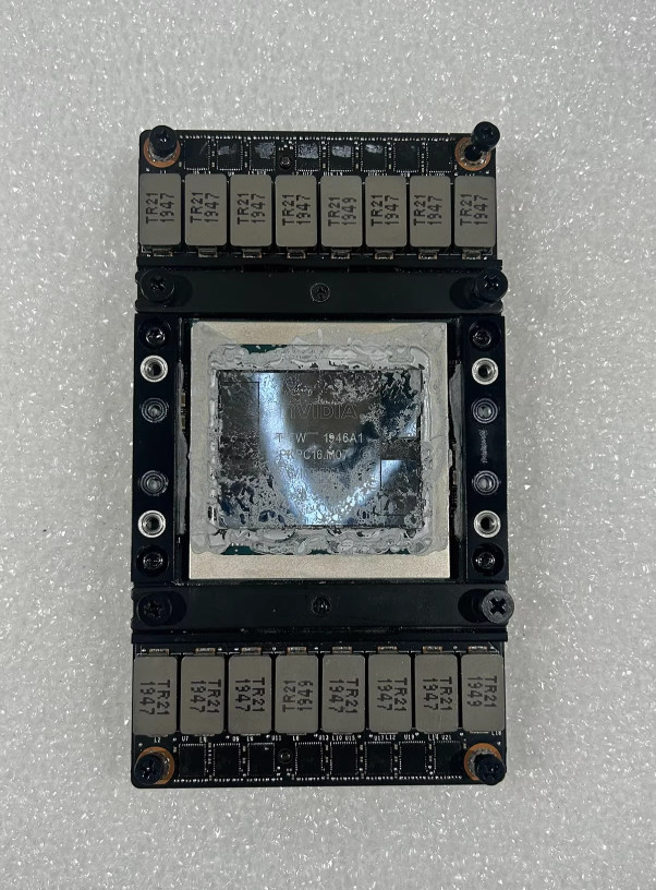 NVIDIA Tesla PG503-216 32GB HBM2 GV100 Volta GPU - Deep Learning & HPC Ready