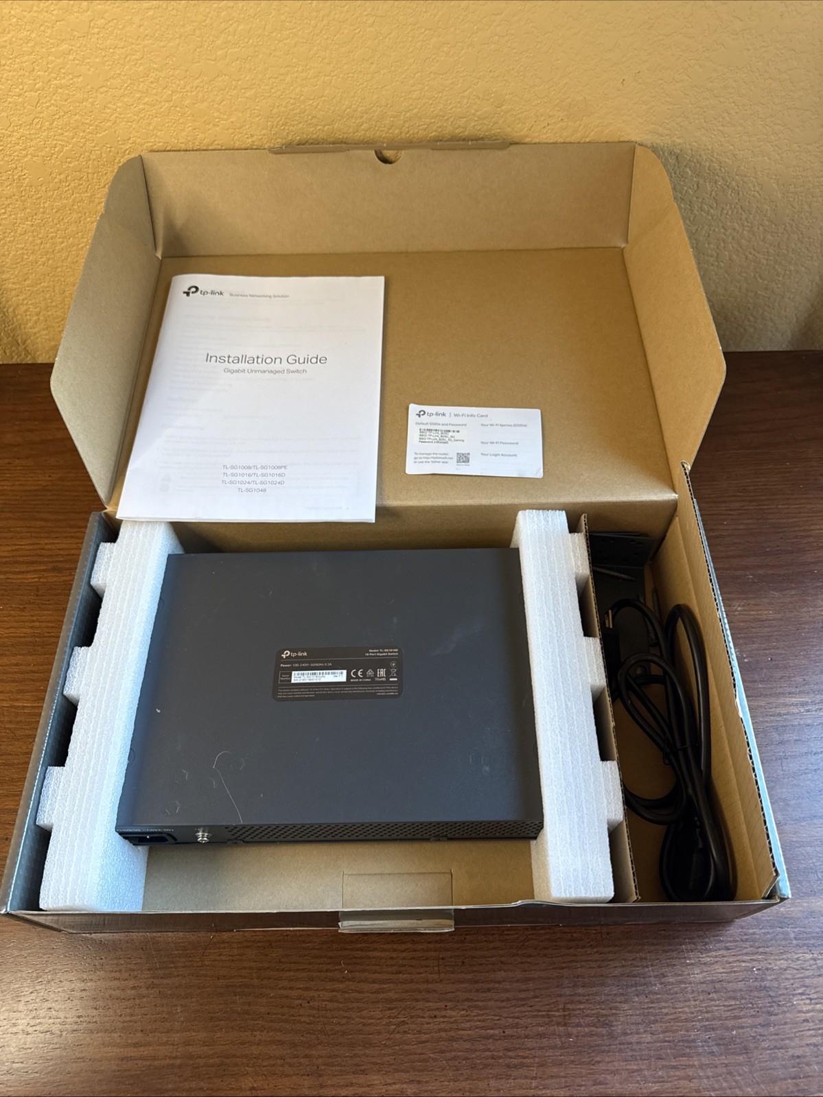 D-Link AirPlus Xtreme G DI-724S 108-G 108Mbps 4-Port 10/100 Wireless G Router...