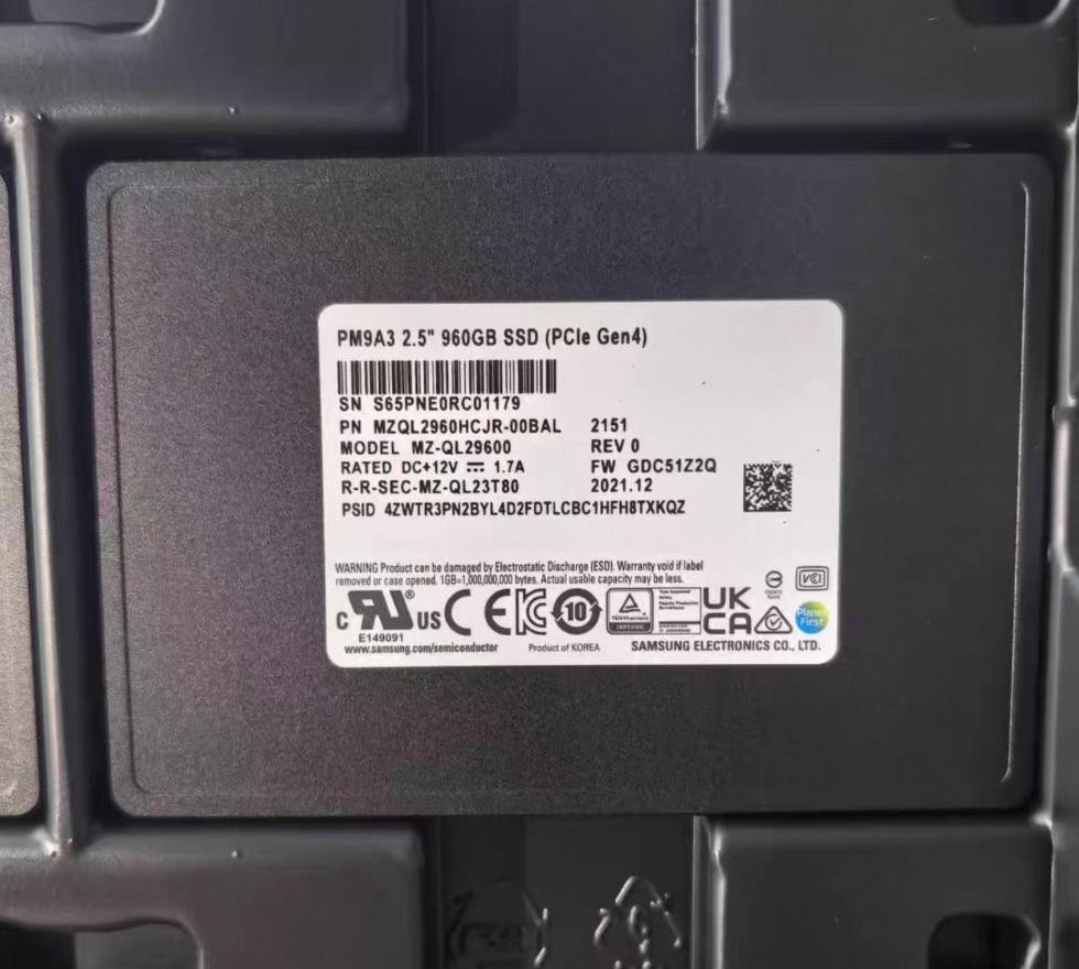 New Samsung PM9A3 960GB 2.5” SSD U.2 PCle 4.0 x4 MZQL2960HCJR-00BAL