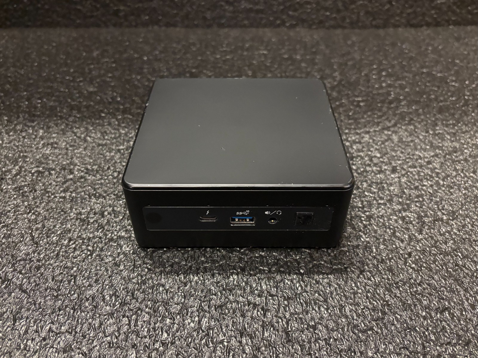 Intel NUC NUC11PAH i5-1135G7 | 2.40GHz | 16GB RAM | 256GB SSD | W11P