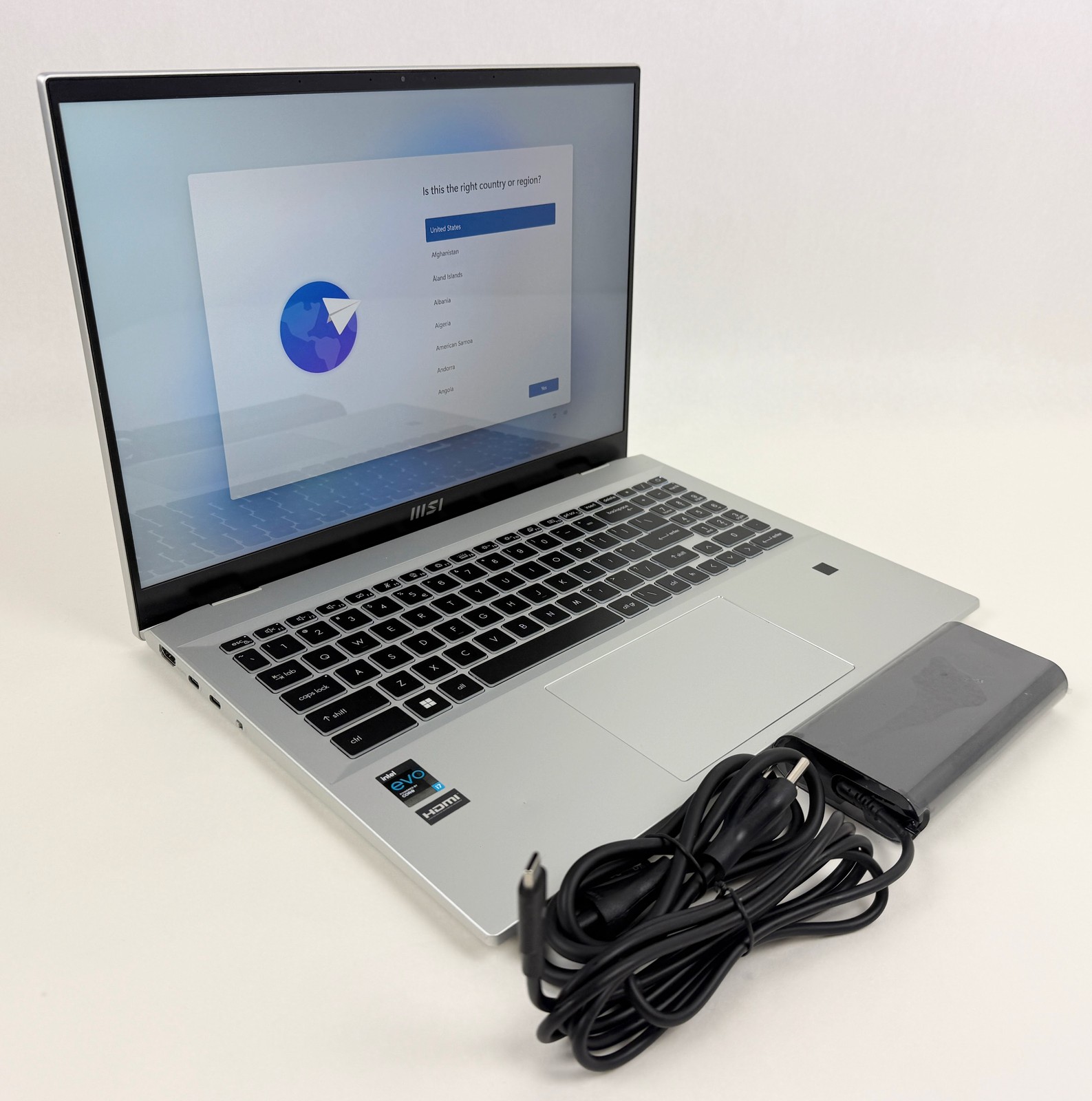 MSI Prestige 16 EV0 A13M-280US 16" 2560x1600 i7-1260P 16GB 1TB SSD W11P