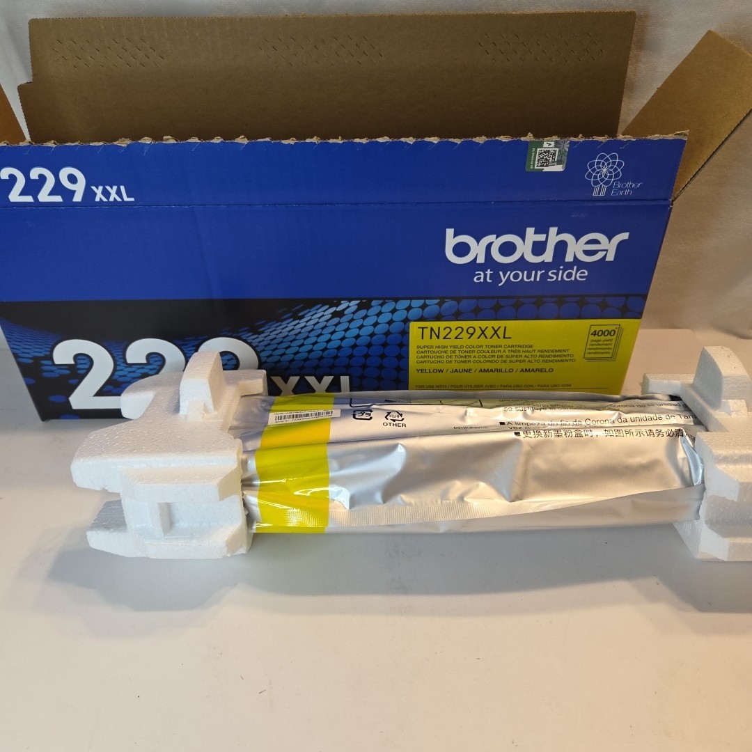 GENUINE - BROTHER TN229XXL YELLOW TONER CARTRIDGE - TN229XXLY OPEN BOX