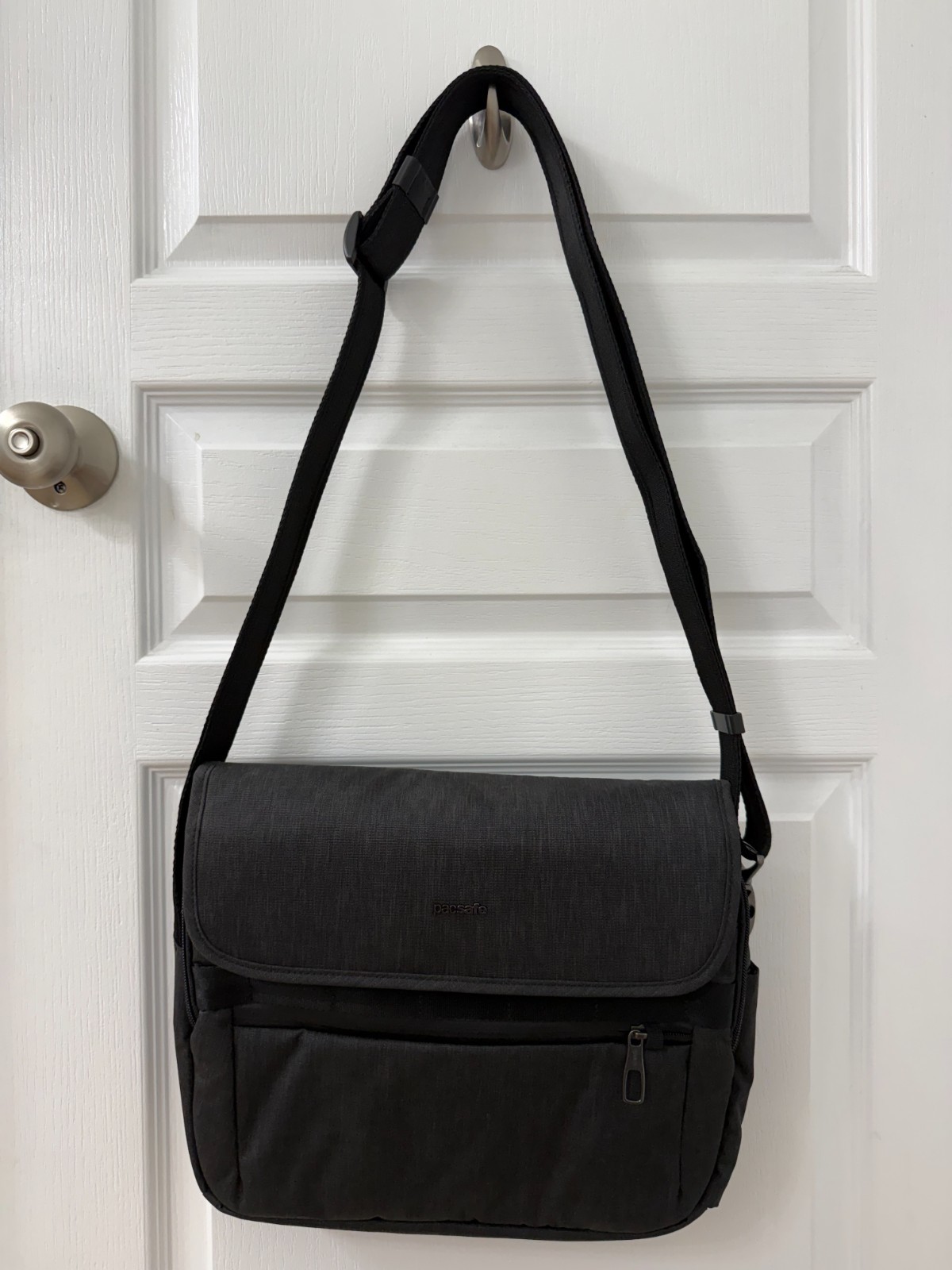 Pacsafe Metrosafe X laptop bag - never used